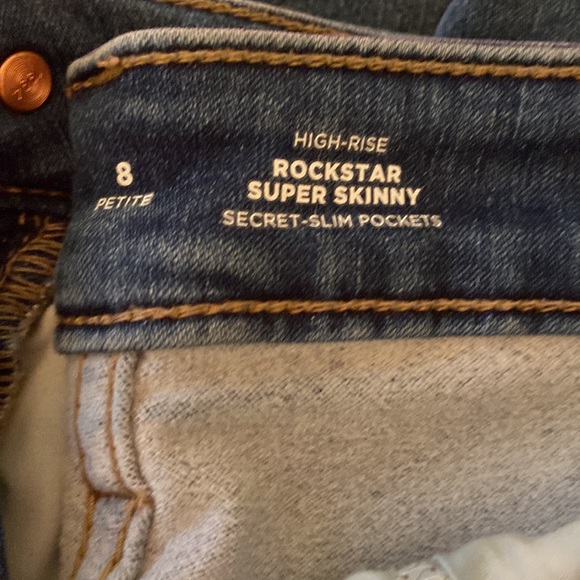 Old navy rockstar jeans - Picture 3 of 5